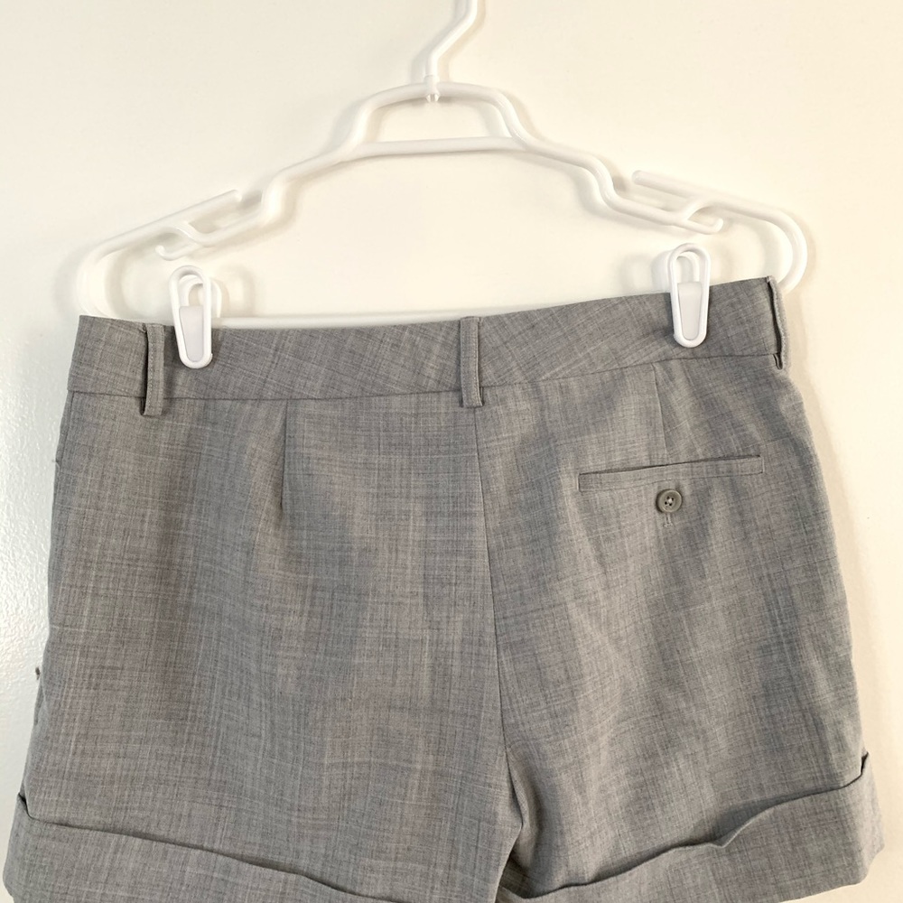 Express Shorts - Picture 2 of 2